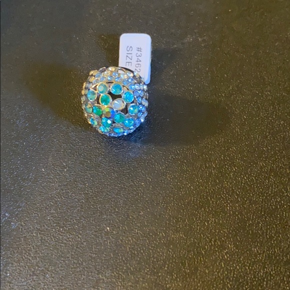 Ring - Picture 1 of 3